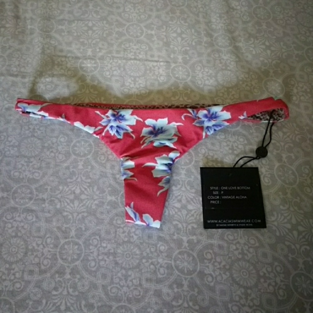 acacia vintage aloha size xs